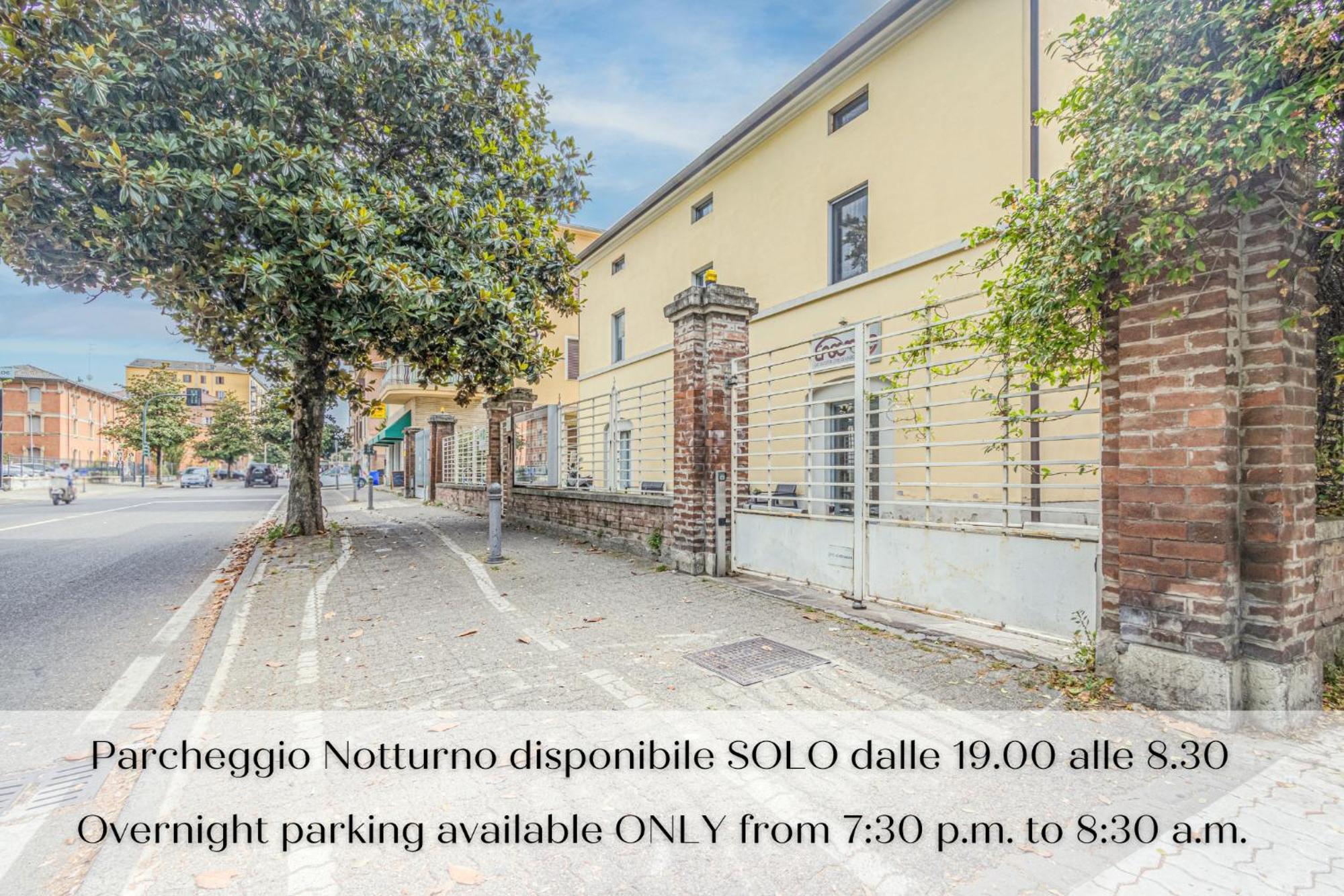 Stazione A 200M - Ampio Appartamento Con Parcheggio Notturno Gratis Parma Exterior foto